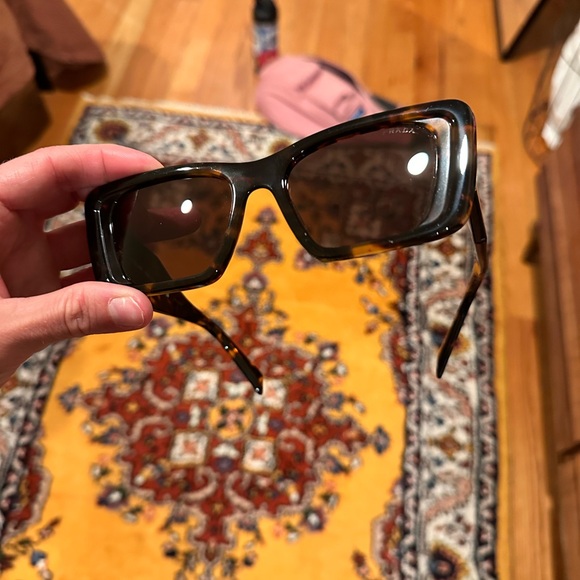 Prada sunglasses SPR08Y - Picture 9 of 13